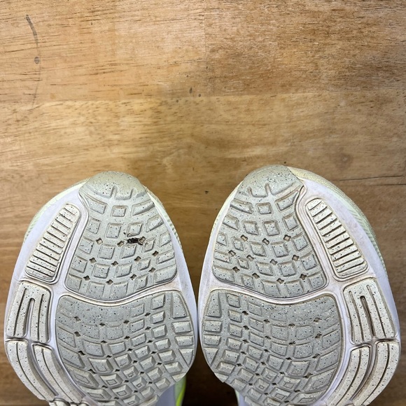 Nike Air Zoom Pegasus 38 Womens Size 9.5 Running Shoes Sneakers Barely Volt - Picture 10 of 12